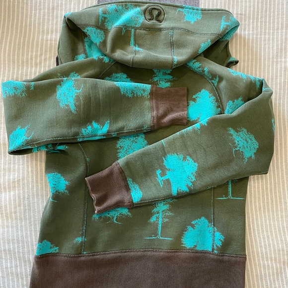 Lululemon scuba sweater sz6 - Picture 2 of 2